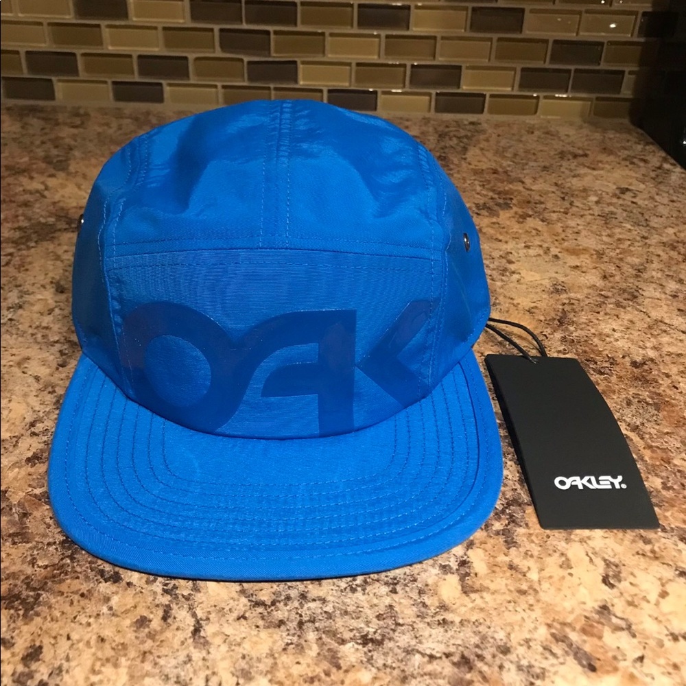 NWT-Men’s Oakley Cap